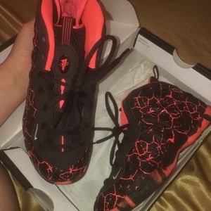 Nike MAGMA FOAMPOSITE